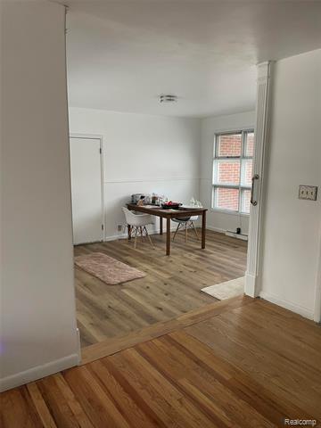 Builiding view seventy five for 3443 Nichols, Auburn Hills, MI. 48326