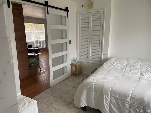 Builiding view ten for 3443 Nichols, Auburn Hills, MI. 48326