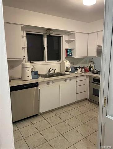 Builiding view thirty seven for 3443 Nichols, Auburn Hills, MI. 48326