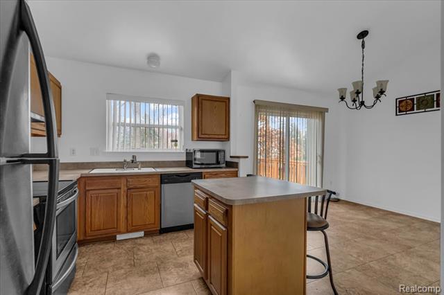 Builiding view twelve for 845 Canter, Auburn Hills, MI. 48326