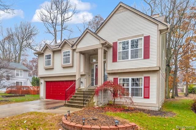 Builiding view two for 845 Canter, Auburn Hills, MI. 48326