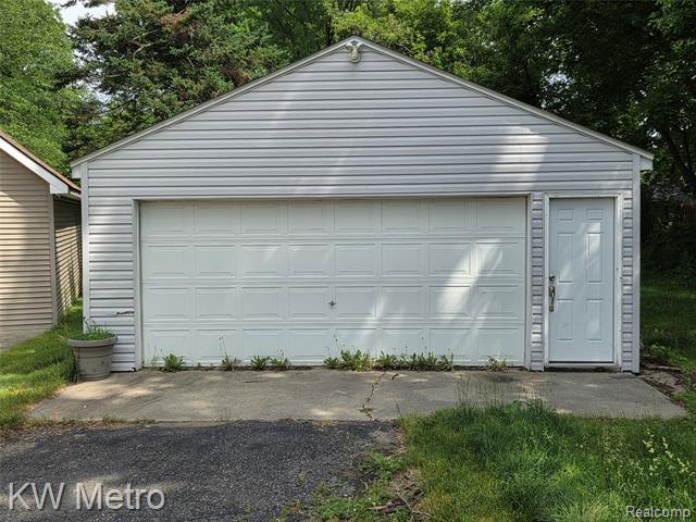 Builiding view nine for 3213 Henrydale, Auburn Hills, MI. 48326