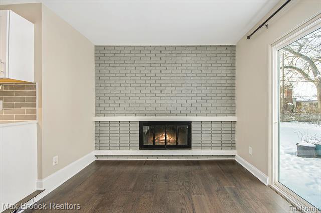 Builiding view ten for 720 Hamlet, Auburn Hills, MI. 48326