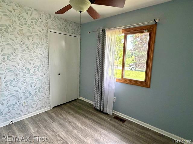 Builiding view sixteen for 2830 Hessel, Rochester, MI. 48307