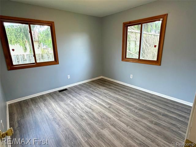 Builiding view thirteen for 2830 Hessel, Rochester, MI. 48307