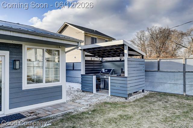 Builiding view sixty six for 3105 Culbertson, Rochester, MI. 48307