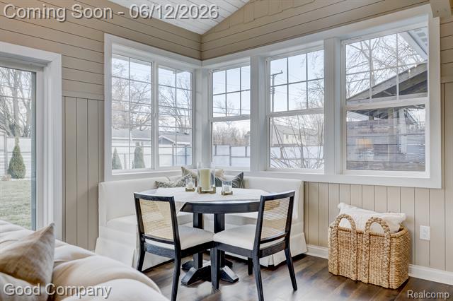 Builiding view thirty four for 3105 Culbertson, Rochester, MI. 48307