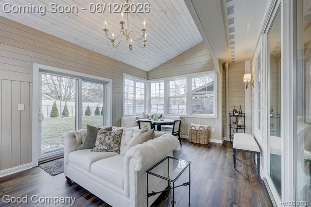 Builiding view thirty three for 3105 Culbertson, Rochester, MI. 48307