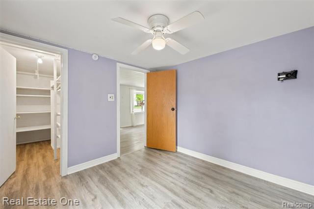 Builiding view fifteen for 3003 Longview, Rochester, MI. 48307
