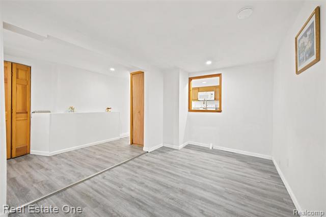 Builiding view nine for 3003 Longview, Rochester, MI. 48307
