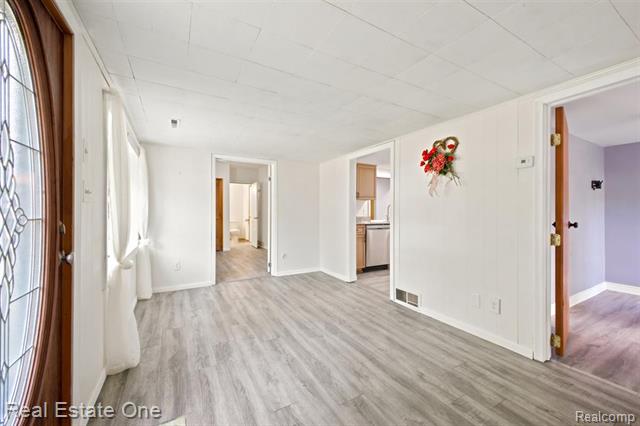 Builiding view three for 3003 Longview, Rochester, MI. 48307