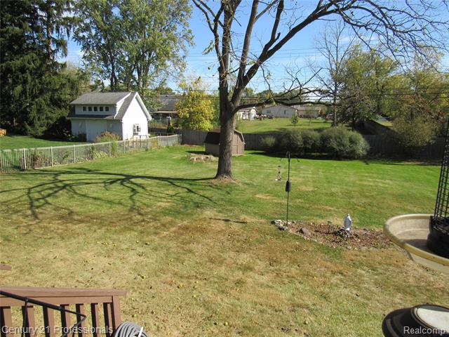 Builiding view fifteen for 2567 Walbridge, Rochester, MI. 48307