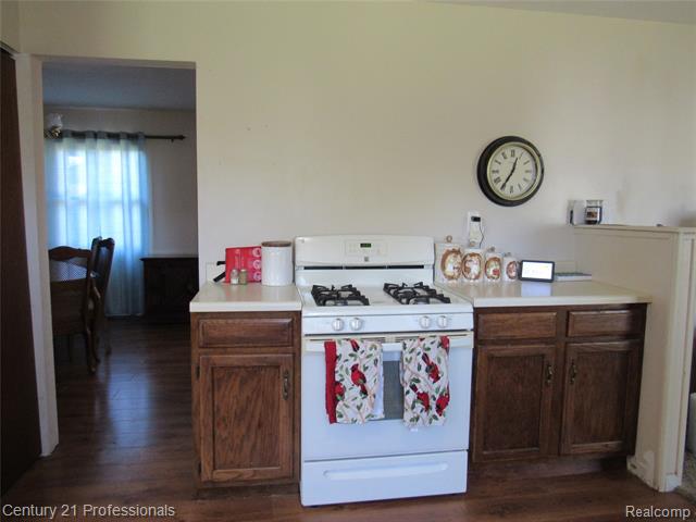 Builiding view seven for 2567 Walbridge, Rochester, MI. 48307