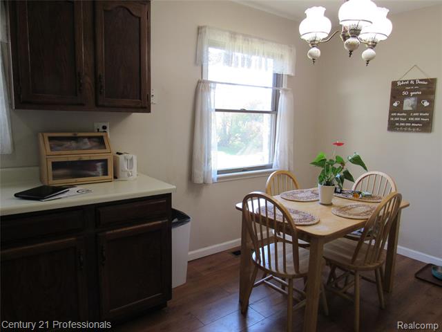 Builiding view six for 2567 Walbridge, Rochester, MI. 48307