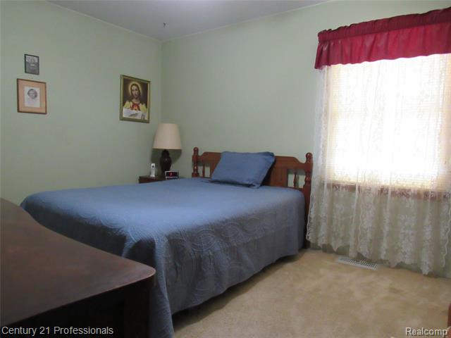 Builiding view thirteen for 2567 Walbridge, Rochester, MI. 48307