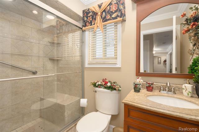 Builiding view eleven for 2238 Flanders, Rochester, MI. 48307