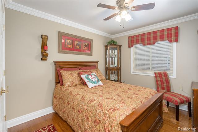 Builiding view fourteen for 2238 Flanders, Rochester, MI. 48307