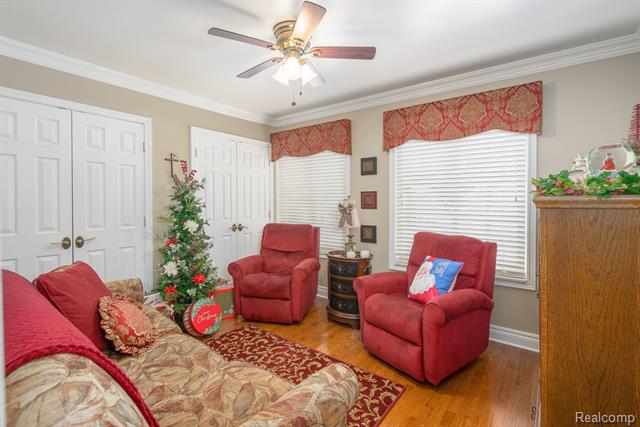 Builiding view thirteen for 2238 Flanders, Rochester, MI. 48307