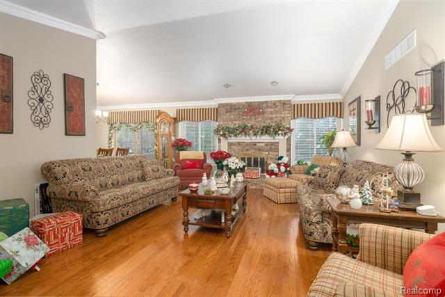 Builiding view three for 2238 Flanders, Rochester, MI. 48307