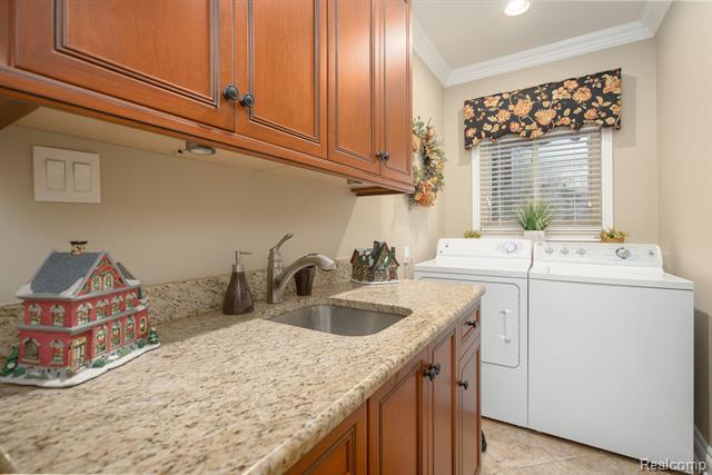 Builiding view twelve for 2238 Flanders, Rochester, MI. 48307