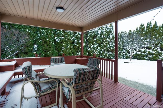 Builiding view twenty eight for 2238 Flanders, Rochester, MI. 48307