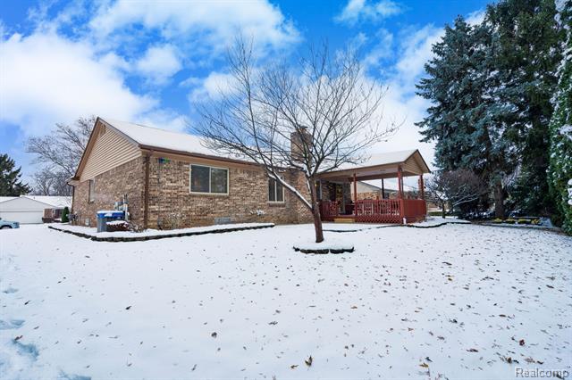 Builiding view twenty four for 2238 Flanders, Rochester, MI. 48307