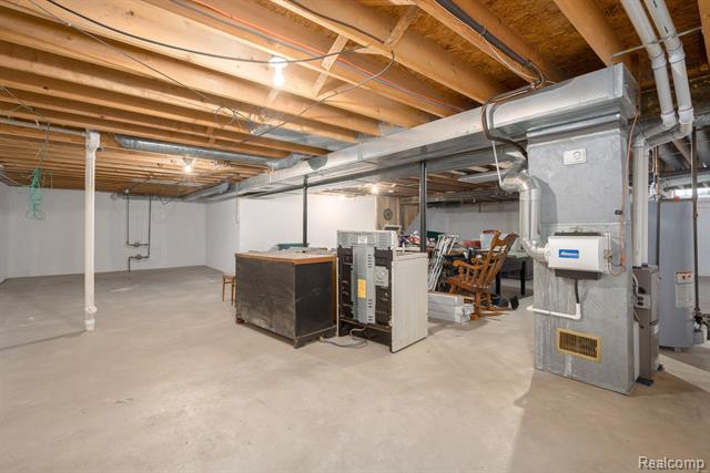 Builiding view twenty one for 2238 Flanders, Rochester, MI. 48307