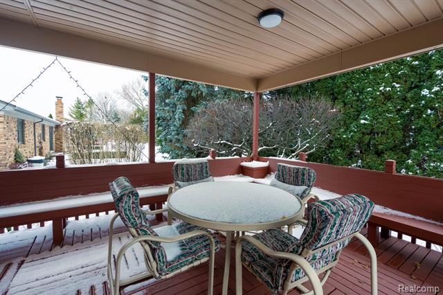 Builiding view twenty seven for 2238 Flanders, Rochester, MI. 48307