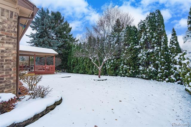 Builiding view twenty three for 2238 Flanders, Rochester, MI. 48307