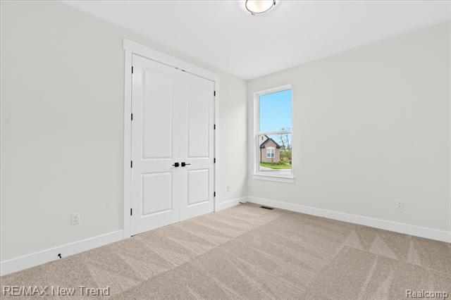 Builiding view seventeen for 7832 Trailside, West Bloomfield, MI. 48323