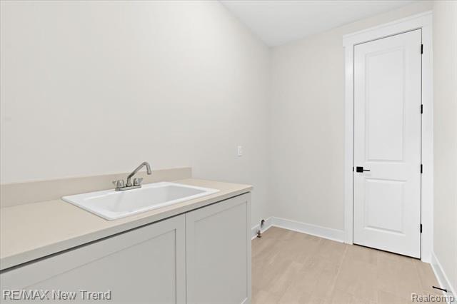 Builiding view ten for 7832 Trailside, West Bloomfield, MI. 48323