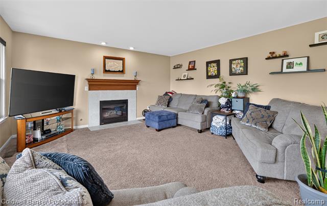 Builiding view ten for 2088 Lochnayne, Davison, MI. 48423