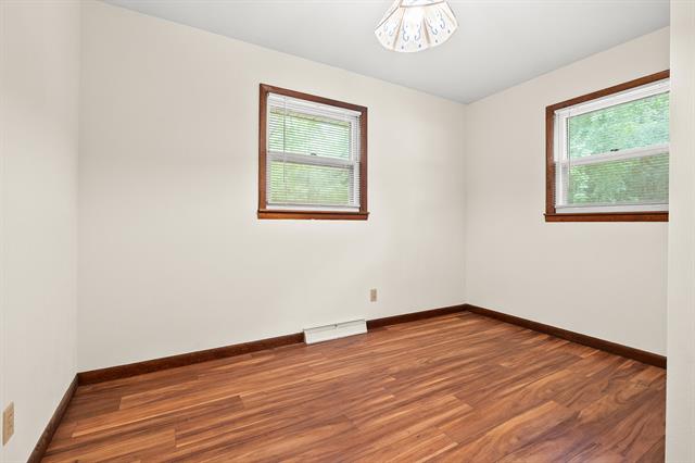 Builiding view thirty one for 4445 Sassafras, Battle Creek, MI. 49017