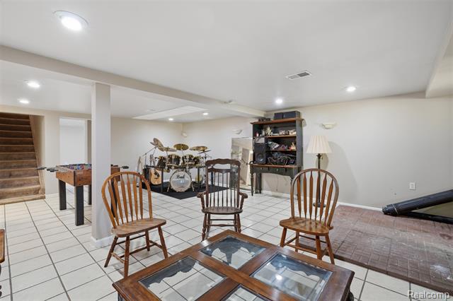 Builiding view fifteen for 3167 Roods Lake, Lapeer, MI. 48446