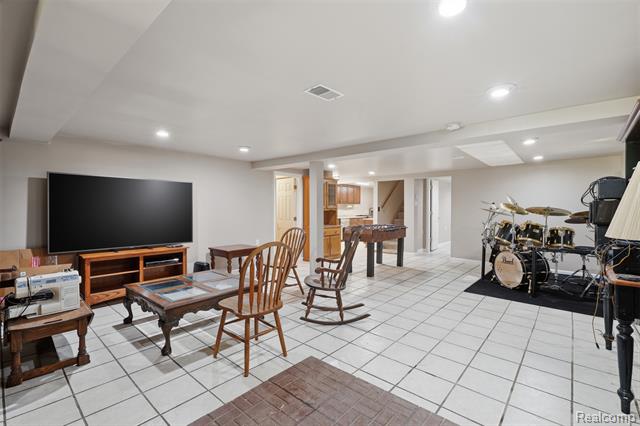 Builiding view fourteen for 3167 Roods Lake, Lapeer, MI. 48446