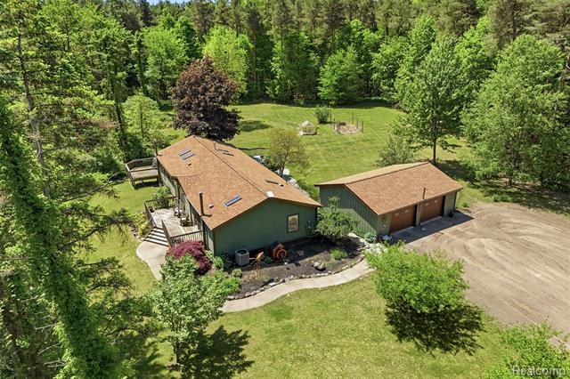 Builiding view thirty two for 3167 Roods Lake, Lapeer, MI. 48446
