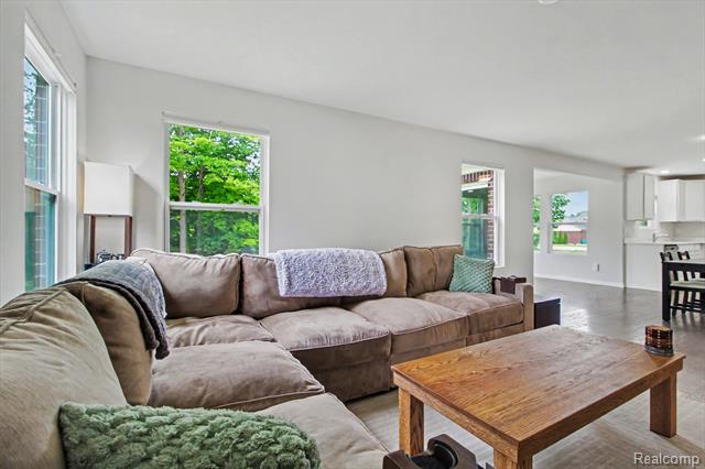 Builiding view four for 14502 Laurelwood, Belleville, MI. 48111