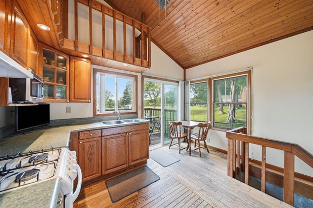 Builiding view eight for 303 Cranberry Lake, Jackson, MI. 49201