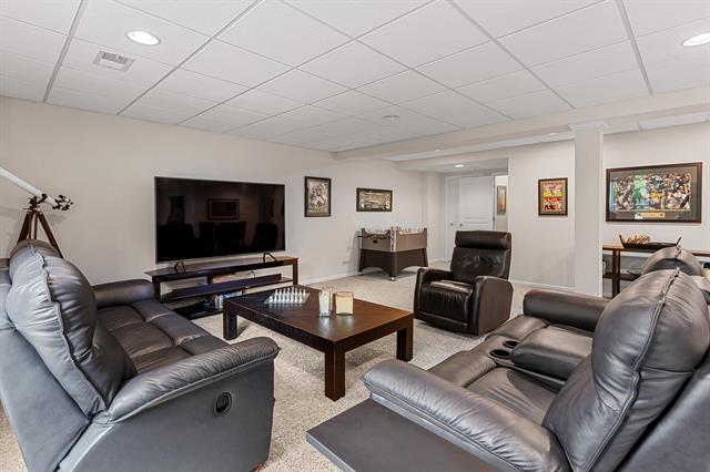 Builiding view fifty for 554 Glacier, Howell, MI. 48843