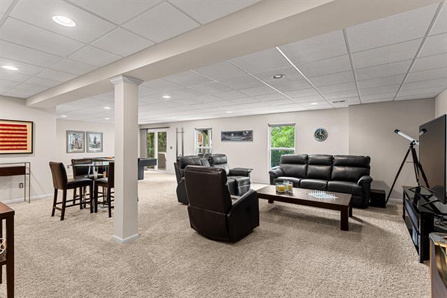 Builiding view forty five for 554 Glacier, Howell, MI. 48843