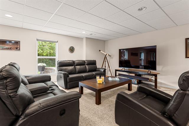 Builiding view forty six for 554 Glacier, Howell, MI. 48843