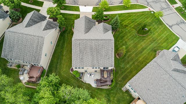 Builiding view sixty for 554 Glacier, Howell, MI. 48843
