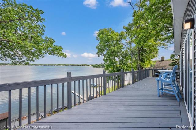 Builiding view seven for 3782 Shore, Lapeer, MI. 48446