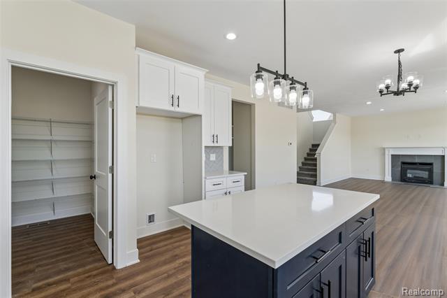 Builiding view nine for 10222 Hunt, Davison, MI. 48423