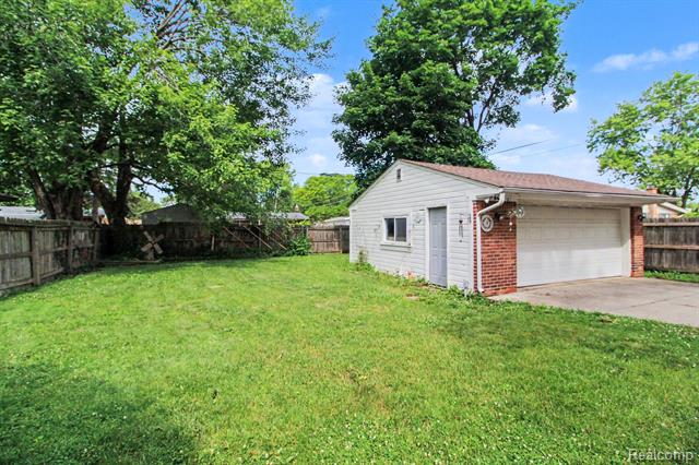 Builiding view twenty three for 9135 Frederick, Livonia, MI. 48150