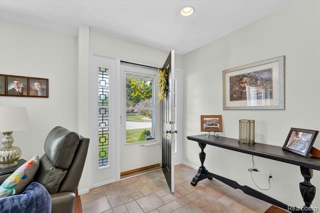 Builiding view four for 2236 Oak Shade, Davison, MI. 48423