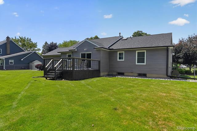 Builiding view thirty eight for 2236 Oak Shade, Davison, MI. 48423
