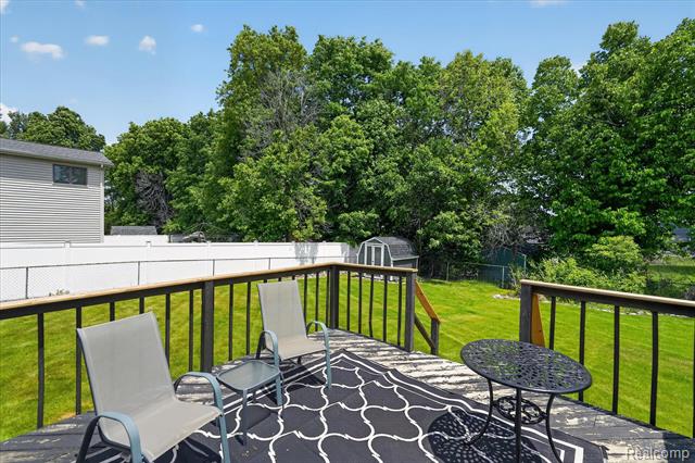 Builiding view thirty five for 2236 Oak Shade, Davison, MI. 48423