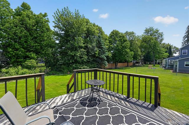 Builiding view thirty four for 2236 Oak Shade, Davison, MI. 48423