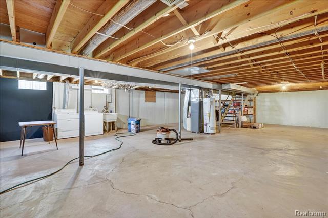 Builiding view thirty one for 2236 Oak Shade, Davison, MI. 48423